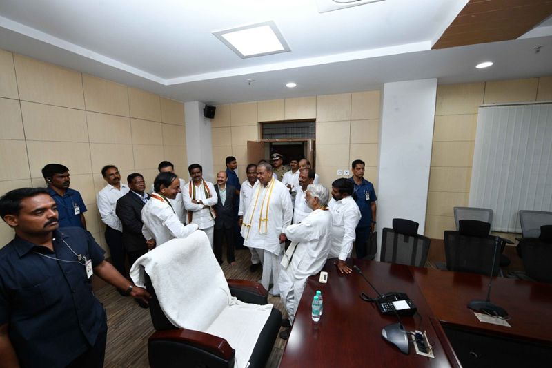 తెలంగాణ కొత్త అసెంబ్లీ నిర్మాణ పనులకు కేసీఆర్ శంకుస్థాపన (ఫోటోలు)