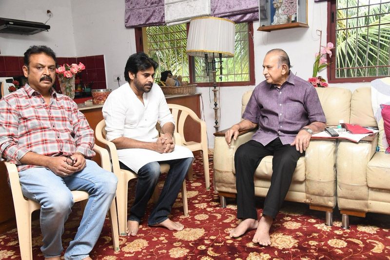 కృష్ణను పరామర్శించిన పవన్