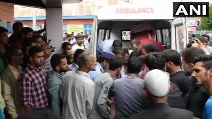 11 killed in bus falls into deep gorge in jammu and kashmir 11 killed in bus falls into deep gorge in jammu and kashmir