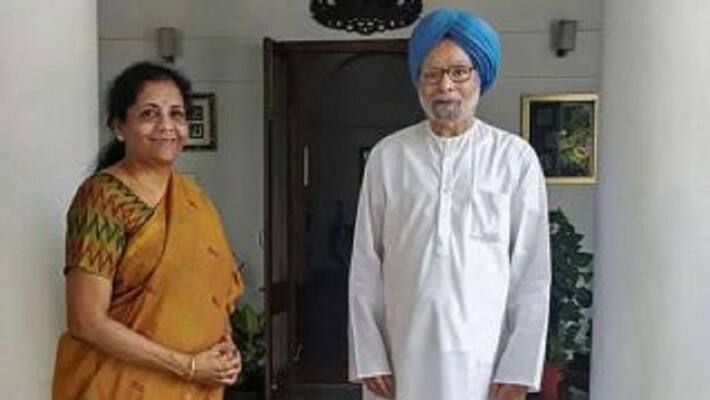 Nirmala seetharaman meet Manmohan singh Nirmala seetharaman meet Manmohan singh