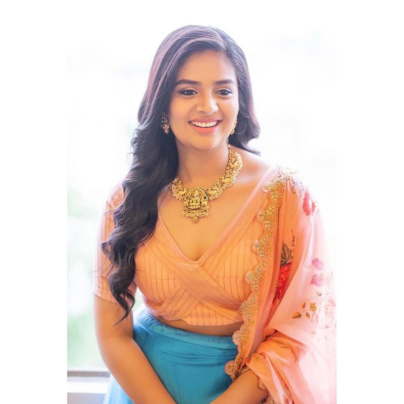 Sreemukhi beautiful photos