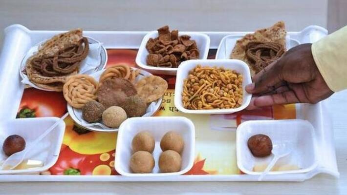 No Biscuits and Cookies for Meets only healthy food says health ministry No Biscuits and Cookies for Meets only healthy food says health ministry
