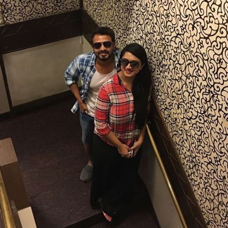 Actor Vijay Ragavendra wife Spandana love story photogallery