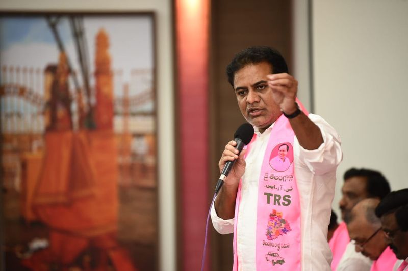టీఆర్ఎస్ నియోజకవర్గ ఇన్ఛార్జ్లతో కేటీఆర్ భేటీ