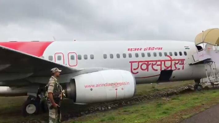 203 Flights Cancelled in Mumbai Due to Heavy Downpour Skidding of SpiceJet 203 Flights Cancelled in Mumbai Due to Heavy Downpour Skidding of SpiceJet