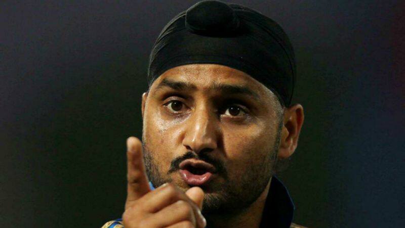 harbhajan singh reveals the reason for team india defeat against australia in first odi