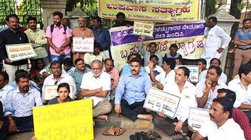 Karnataka BJP MLA Suresh Kumar calls off hunger strike over KAS fiasco