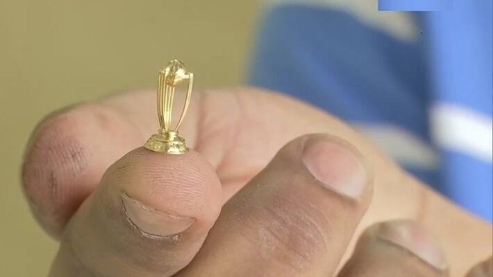 Bengaluru goldsmith Nagaraj Revankar created mini World Cup trophy with gold Bengaluru goldsmith Nagaraj Revankar created mini World Cup trophy with gold