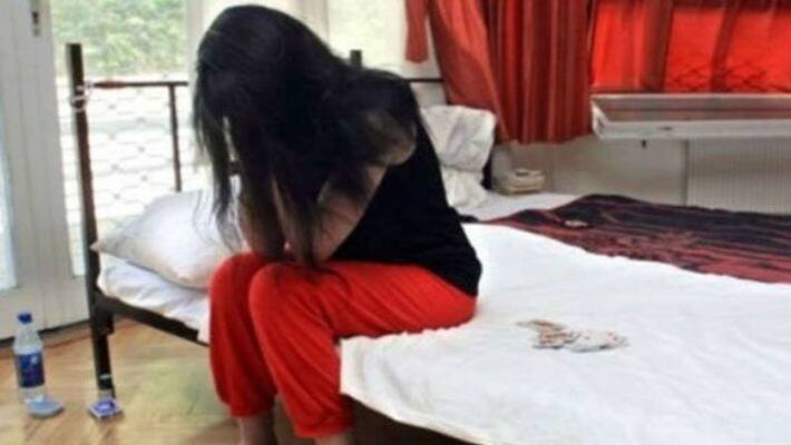 In Uttar Pradesh state, the boyfriend killed his girlfriend who refused to marry him. In Uttar Pradesh state, the boyfriend killed his girlfriend who refused to marry him.