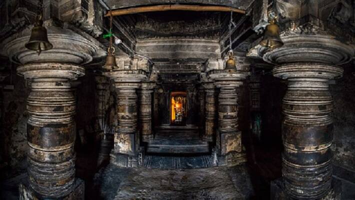 why reason behind sanctum sanatorium be barricaded in temples why reason behind sanctum sanatorium be barricaded in temples