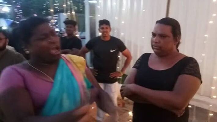 Two transgenders remove their dress suddently in Coimbatore Two transgenders remove their dress suddently in Coimbatore