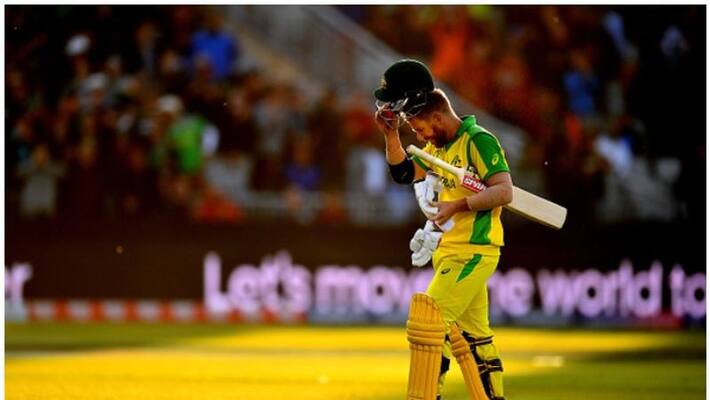 India vs Australia Mansih Pandeys wonder catch to dismiss David Warner India vs Australia Mansih Pandeys wonder catch to dismiss David Warner