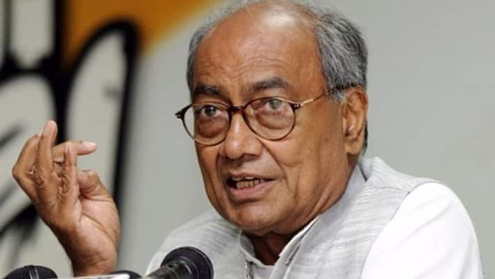 Digvijay Singh gave an example of Akash Vijayvargiya and said, "BJP-RSS is inciting people for lynching". Digvijay Singh gave an example of Akash Vijayvargiya and said, "BJP-RSS is inciting people for lynching".