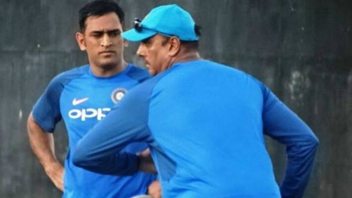 dhoni has advice from ravi shastri that how to tackle spin bowling dhoni has advice from ravi shastri that how to tackle spin bowling