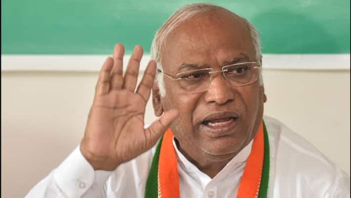 Covid is nowhere.. BJP is trying to create fear - Mallikarjun Kharge Covid is nowhere.. BJP is trying to create fear - Mallikarjun Kharge