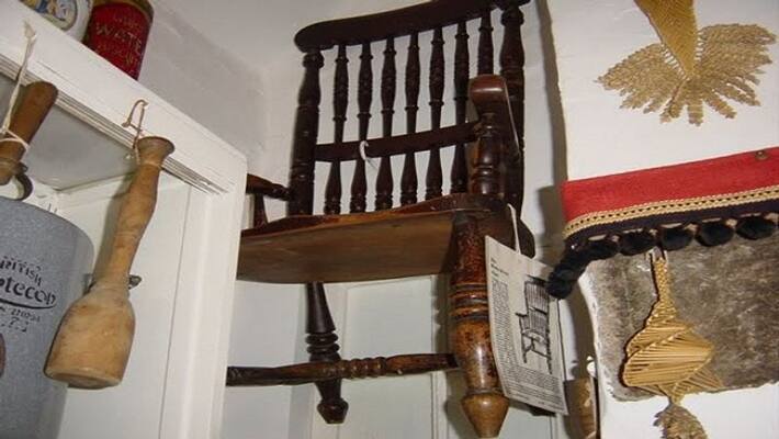 this chair kills people this chair kills people