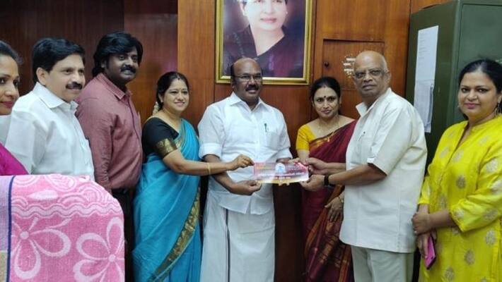 News readers meet minister jayakumar News readers meet minister jayakumar