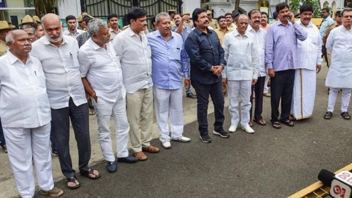 disqualified MLA's plan to move SC for by election announcement in karnataka
