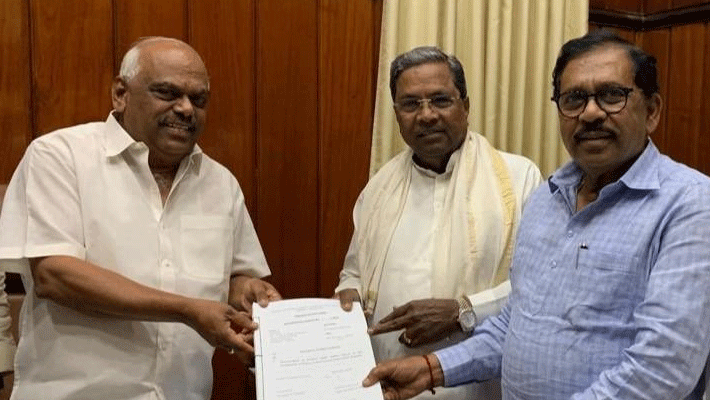 disqualification of Karnataka MLAs who have resigned... Siddaramaiah disqualification of Karnataka MLAs who have resigned... Siddaramaiah