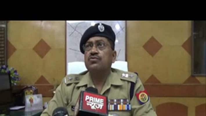 aligarh police becomes strict on wearing helmet aligarh police becomes strict on wearing helmet