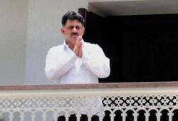 Karnataka Congress leader shivkumar reached at Mumbai to talk rebel MLA