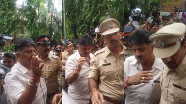 Karnataka coalition crisis: Mumbai Police stop Congress leader DK Shivakumar outside hotel