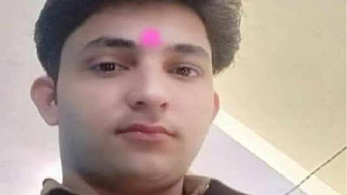 Constable committed suicide in Amroha, Uttar Pradesh, Suicide note written to DGP Constable committed suicide in Amroha, Uttar Pradesh, Suicide note written to DGP