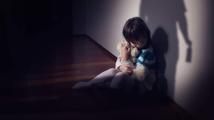 Handing over children is sure to survive Handing over children is sure to survive