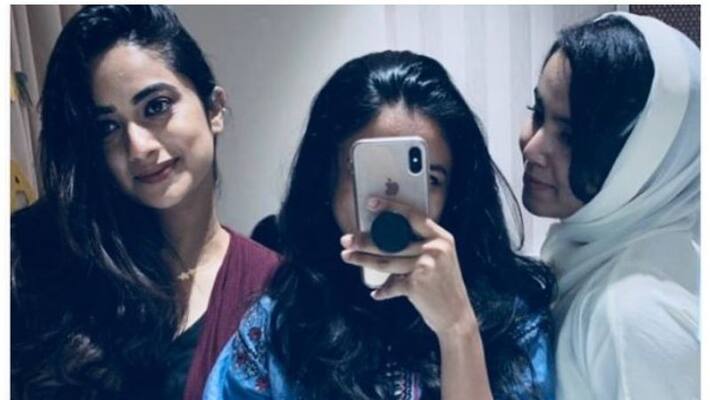 namitha pramod and friends, Instagram photo viral namitha pramod and friends, Instagram photo viral