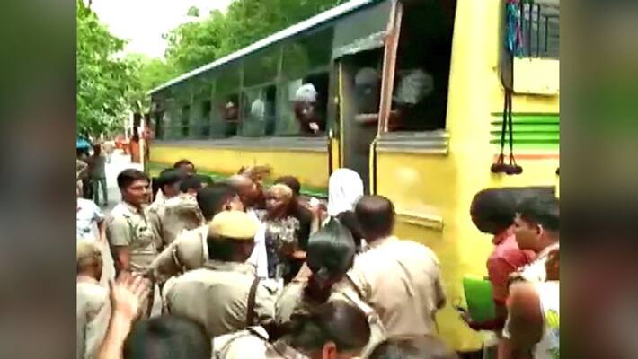 Noida police held 60 Nigerians for living illegally Noida police held 60 Nigerians for living illegally