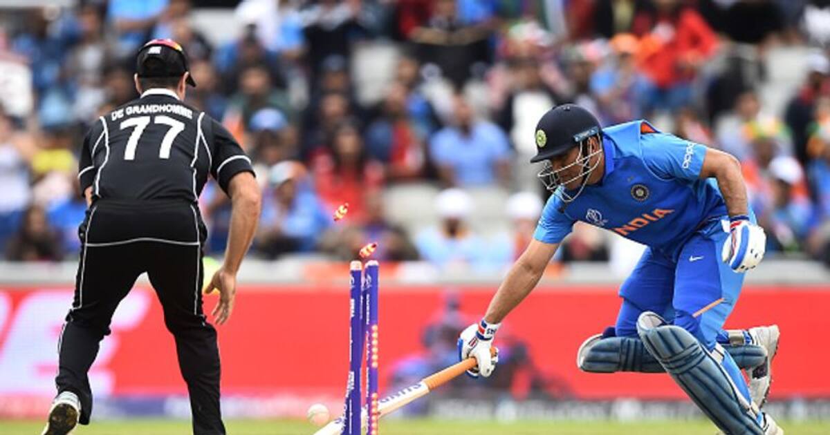 தோனி மாதிரியே ரன் அவுட்டான ஹர்மன்ப்ரீத் கவுர்!