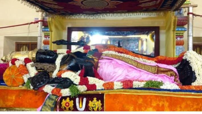in 9 days 10 lakhs pilgrims to darshan of athivarathar in 9 days 10 lakhs pilgrims to darshan of athivarathar