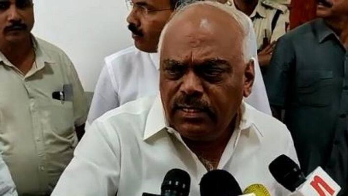 karnataka crisis: speaker suresh kumar press meet karnataka crisis: speaker suresh kumar press meet