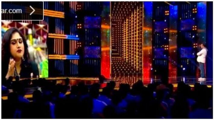 kamalhassan give the nosecut for vanitha kamalhassan give the nosecut for vanitha