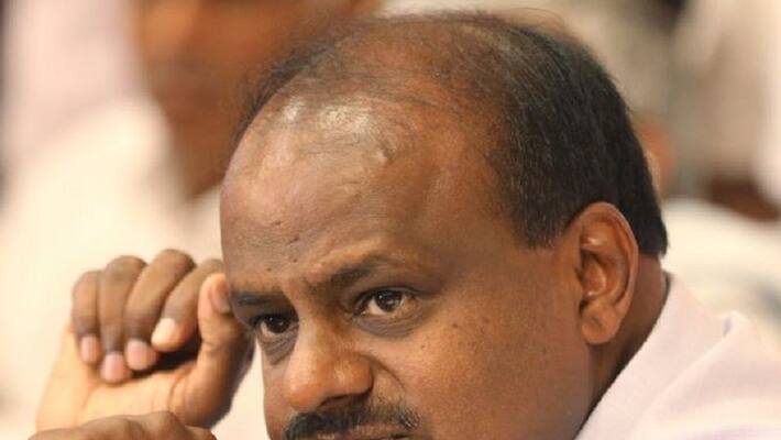 Speaker KR Ramesh meets HD Kumaraswamy, Congress MLAs; BJP seeks no-confidence motion Speaker KR Ramesh meets HD Kumaraswamy, Congress MLAs; BJP seeks no-confidence motion