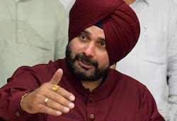 Sidhu's tongue slipped again after going to Pakistan, told Niyaji, the puppet of Pakistani army, Alexander