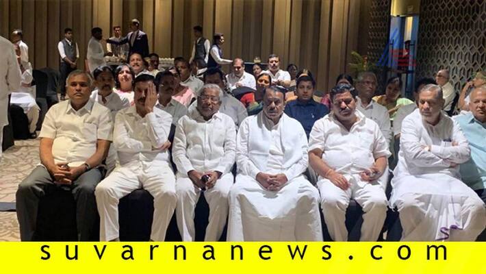Karnataka Political Crisis Only 18 Congress MLAs Left In Hotel Karnataka Political Crisis Only 18 Congress MLAs Left In Hotel