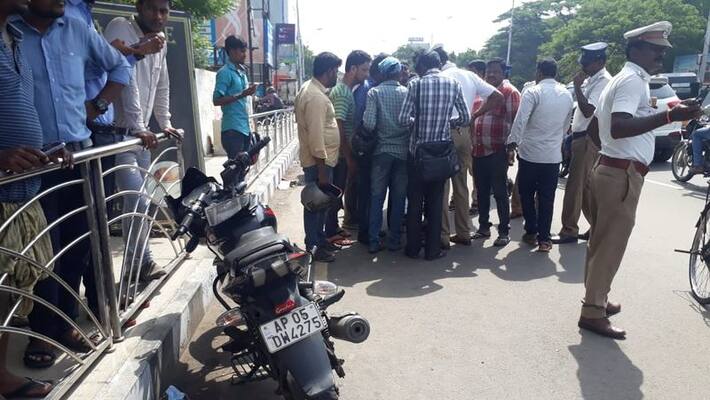nandhanam accident two girls spot out nandhanam accident two girls spot out