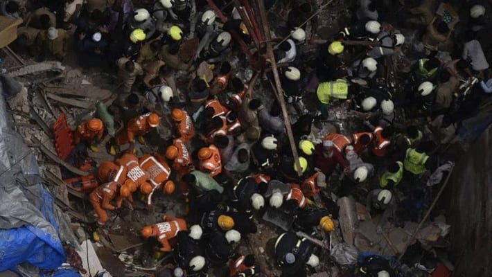 Mumbai building collapse... 12 dead, 40 people trapped