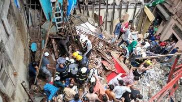 Residential building collapsed in Mumbai 12 dead on spot, 50 feared to be buried in the debris