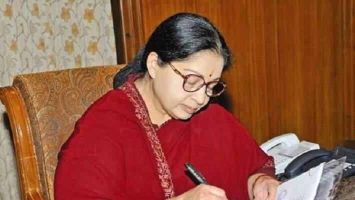 jayalalitha write note to Poongundran jayalalitha write note to Poongundran