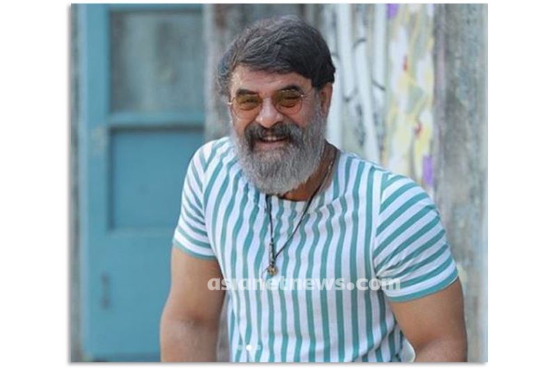 Manju and Tovino in the 60s celebrities on Facebook app