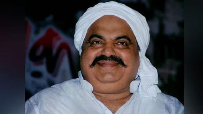 CBI raids on atik ahamad banglow and office CBI raids on atik ahamad banglow and office