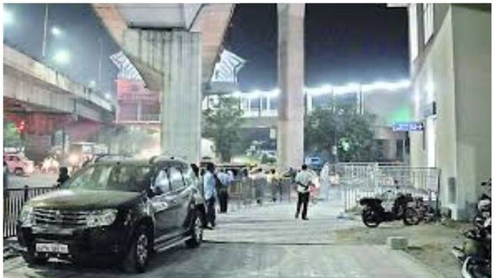 Bomb Panic on Metro Rail Bridge Bomb Panic on Metro Rail Bridge