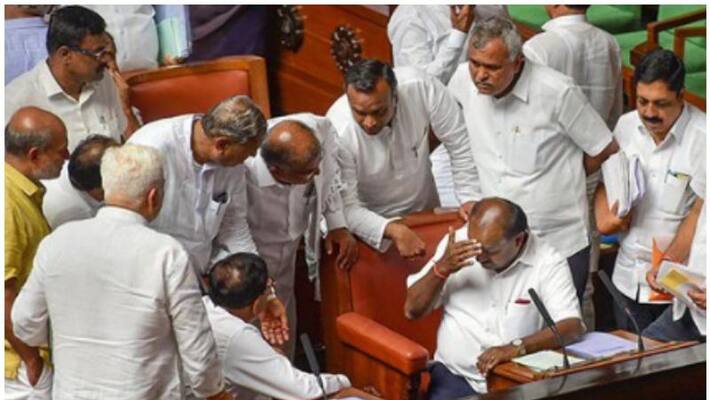 Phone of Congress JDS leaders hacked during 2019 karnataka political crisis Phone of Congress JDS leaders hacked during 2019 karnataka political crisis