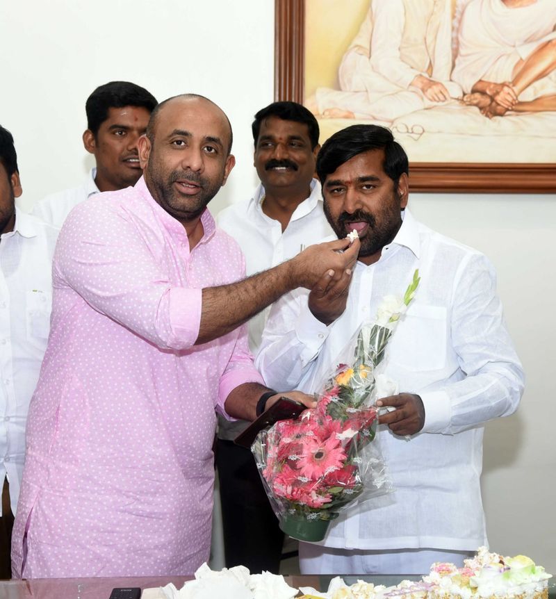 జగదీశ్ రెడ్డికి పుట్టిన రోజు శుభాకాంక్షలు తెలిపిన బోధన్ ఎమ్మెల్యే