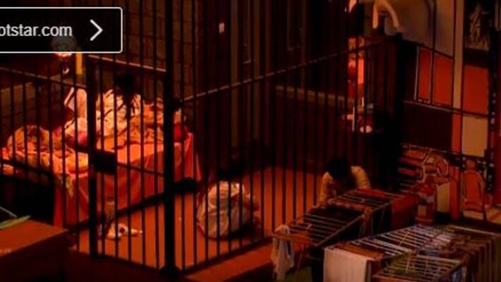 kavin cry front of jail kavin cry front of jail
