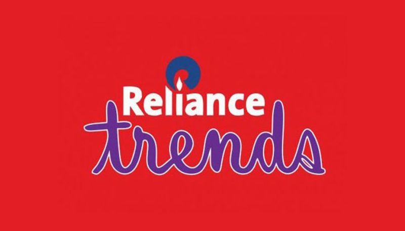 selfie with ganesh contest conducting by reliance trends in india