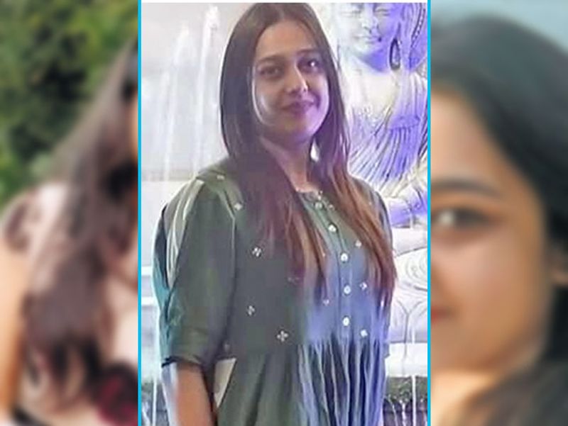घायल रुचि ने बताया कि कार स्वाति की थी। तीनों शाम करीब 5 बजे कॉलेज से घर के लिए निकली थीं। टेस्ट ड्राइव वाली कार रांग साइड से आ रही थी। घायल रुचि ने बताया कि एक्सीडेंट से बचने स्वाति ने गाड़ी का स्टेयरिंग मोड़ दिया। इससे कार का बैलेंस बिगड़ गया और वो सड़क से नीचे उतरकर पलट गई। टक्कर मारने वाली कार महिंद्रा शोरूम की है। कार टेस्ट ड्राइव के लिए है। इस कार में दो लोग बैठे थे। एक्सीडेंट के बाद ड्राइवर का एयरबैग खुल गया। हालांकि साथ वाली सीट का एयरबैग नहीं खुला। हालांकि सीट बेल्ट पहने होने से साथ वाले शख्स को मामूली चोटें आईं।