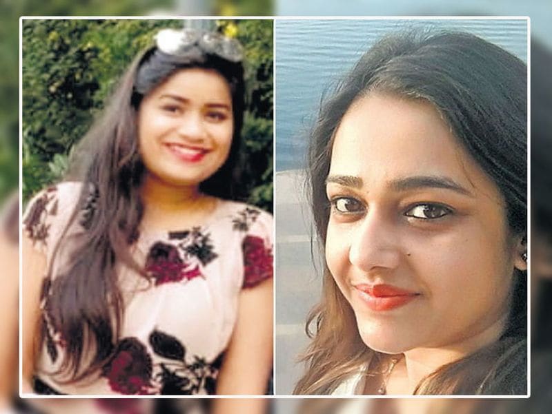 इंदौर. यहां बायपास पर एमआर 11 स्थित होली फैमिली स्कूल के सामने दो कारों के बीच हुई जबर्दस्त टक्कर में एक्रोपोलिस कॉलेज की दो लेडी प्रोफेसरों की मौत हो गई, जबकि एक गंभीर रूप से घायल है। घटना गुरुवार शाम को करीब 6 बजे हुई। तीनों कॉलेज से घर लौट रही थीं। लसूड़िया टीआई संतोष दूधी के अनुसार हादसे में प्रो. विनीता (32) पति रोहित तिवारी निवासी साउथ तुकोगंज और स्वाति (24) पति डॉ. विवेक योनाती निवासी बापजी नगर, गुलाब बाग की मौके पर मौत हो गई। एक्सीडेंट में कार में पीछे बैठी रुचि (26) पिता नारायण पांडे गंभीर घायल हुई हैं। उन्हें बॉम्बे हॉस्पिटल में आईसीयू में भर्ती किया गया है। हादसे का अंदाजा इसी से लगाया जा सकता है कि कार गुलाटी खाने के बाद सीधी खड़ी हो गई थी। हादसे के बाद टेस्ट ड्राइव कार में सवार चालक और एक अन्य गाड़ी छोड़कर भाग गए। तीनों कॉलेज के करियर डेवलपमेंट सेल में प्रशिक्षक थीं।